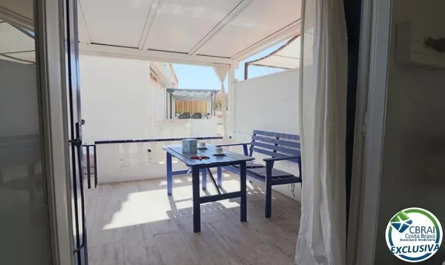 Casa con gran terraza al sur adosada ubicada en la zona de S - foto 4
