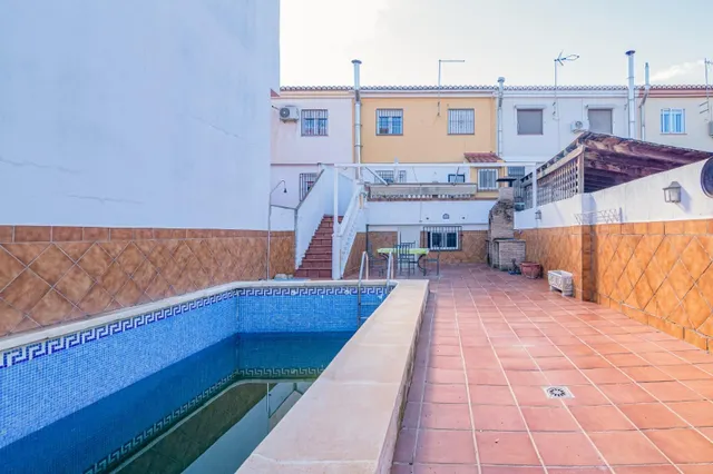Preciosa casa en Cullar Vega — 25
