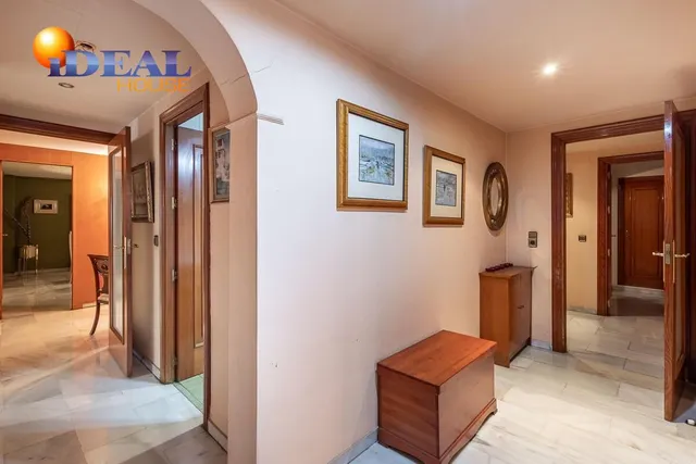 EXCLUSIVO PISO CON JARDÍN PRIVATIVO EN UNA DE LAS MEJORES URBANIZACIONES DE GRANADA — 34