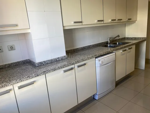 Piso céntrico y muy luminoso con terraza frente plaza del Pa - foto 3