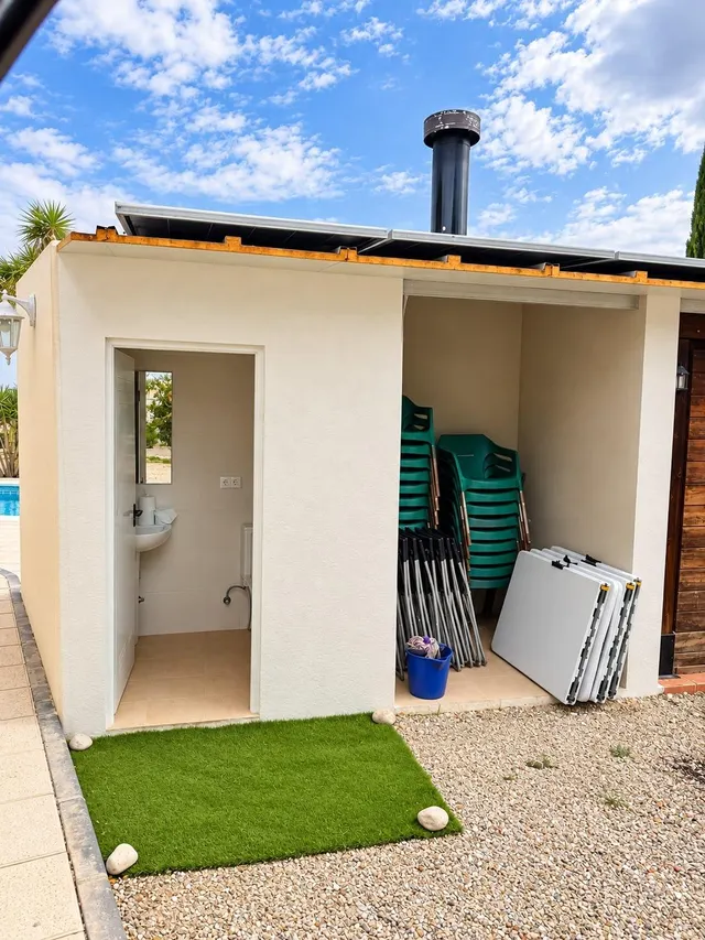 Chalet con piscina privada y parcela — 29