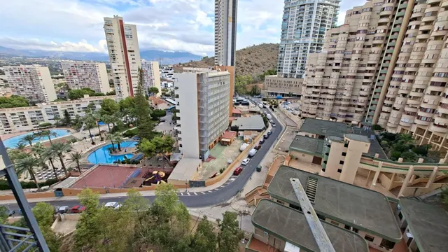 Dos pisos en uno ( oportunidad de inversion en Benidorm ) — 33