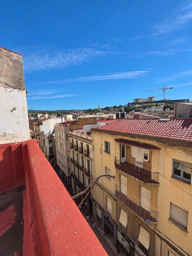 Edificio en venta en pleno centro de Tortosa: local acondicionado, división horizontal y terrado con vistas — 29