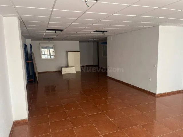 OFICINA EN VENTA EN EL EJIDO - foto 2