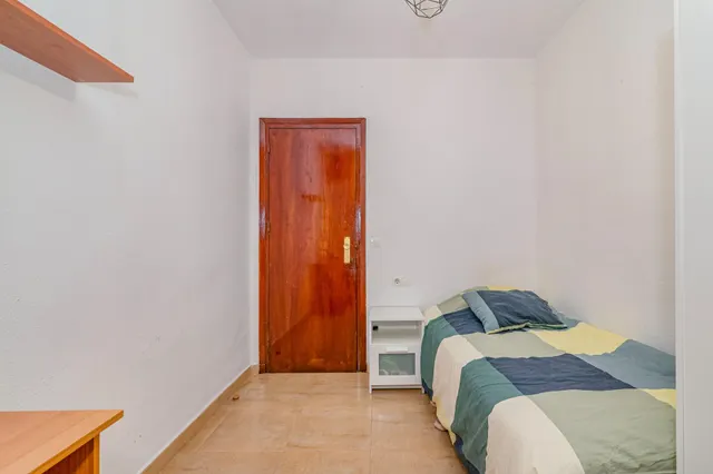 4D junto a Camino de Ronda — 26