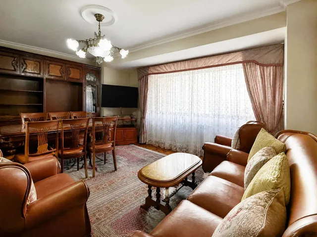 Piso 5 habitaciones 116m² en venta - Zona Plaza de Barcelos - foto 3