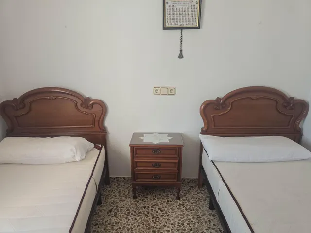 CASA CON GARAJE EN EL CENTRO DE LANJARÓN — 10