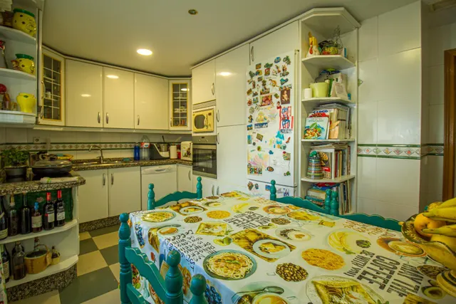 CHALET INDEPENDIENTE JUNTO AL VIEJO VIVERO EN BADAJOZ — 16