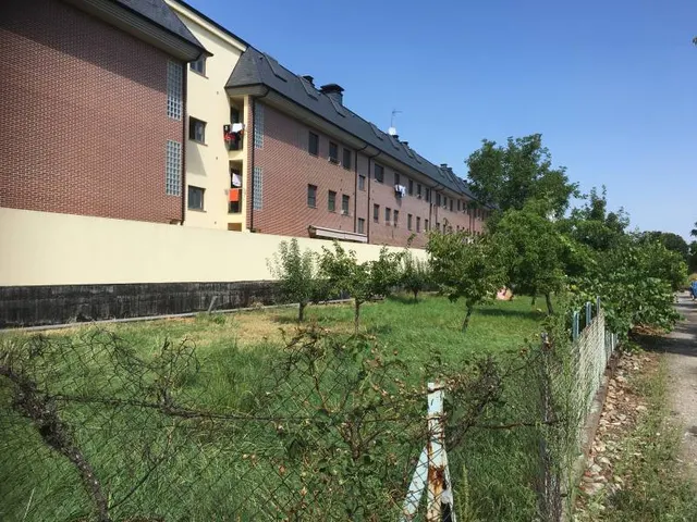 Parcela de 1554 m2 en Cuatrovientos — 3