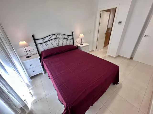 Se alquila piso luminoso de 2 dormitorios con garaje en zona Hispania – Junto a Mandarache — 9