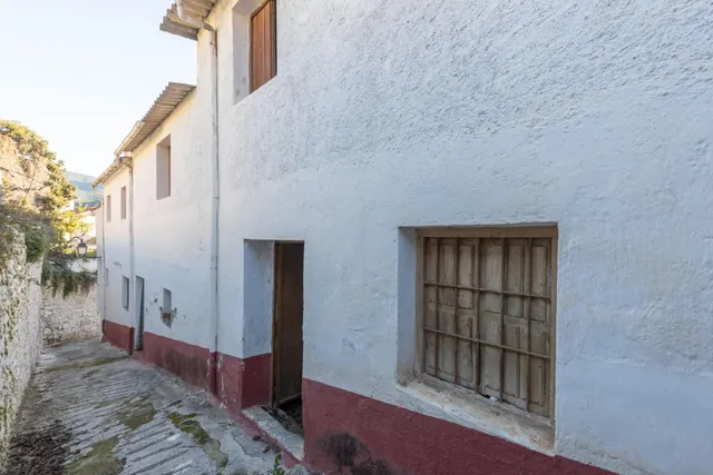 CASA PARA REFORMAR CENTRO ALBUÑUELAS 3 VIVIENDAS EN UNA — 25