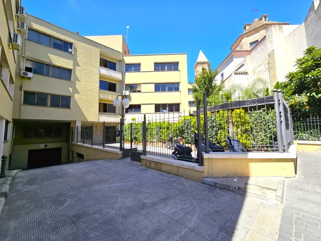 SE VENDE OFICINA EN PLENO CENTRO DE JEREZ — 2
