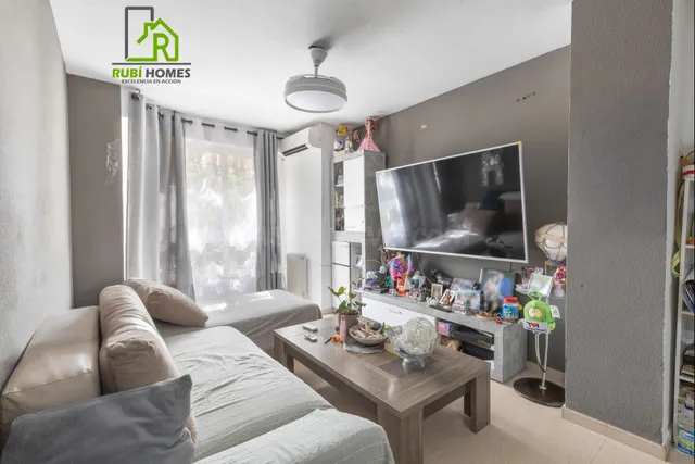 PISO VPO EN VENTA + GARAJE - GRANADA — 2