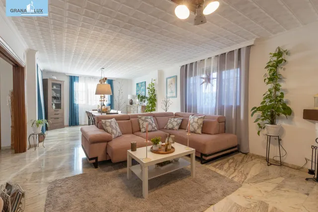 ¡MAGNIFICO CHALET INDEPENDIENTE CON CALIDADES ESPECTACULARES Y PISCINA PRIVADA EN GOJAR! — 6