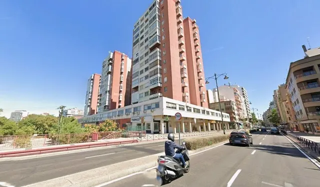 Vivienda excepcional con vistas, garaje y ubicación privilegiada junto a campo grande — 48