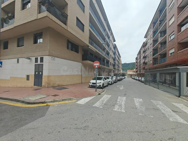 Local comercial 91m² en alquiler - Buñol - foto 2
