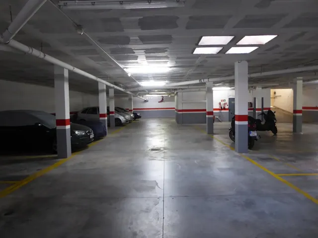 Plazas de aparcamiento en Ciudad Jardin. — 5