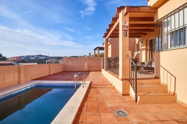 Casa adosada en El Faro con 2 dormitorios, 2 baños. Mijas Co