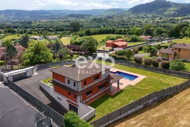 VILLA CONTEMPORÁNEA DE ALTO STANDING CON PISCINA, EFICIENCIA - foto 4