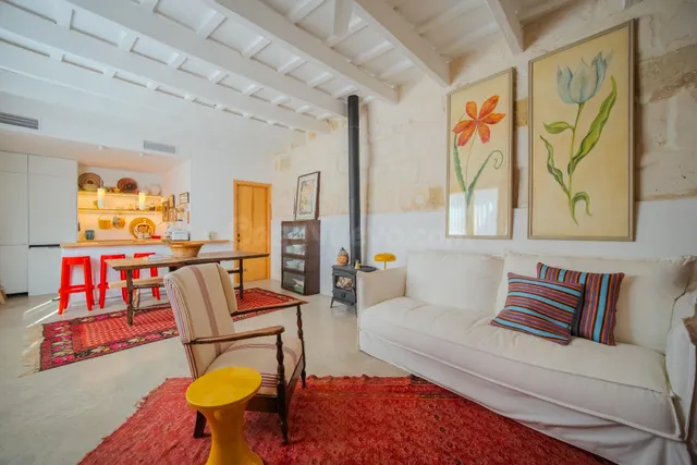 Encantadora casa de pueblo con terraza privada en el corazón - foto 4