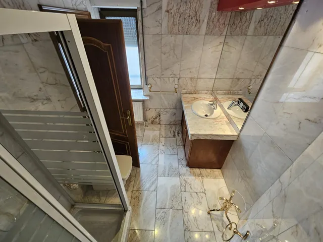 Exclusividad, amplitud y confort en el centro de Salamanca, 3 amplios dormitorios y plaza de garaje cerrada — 30