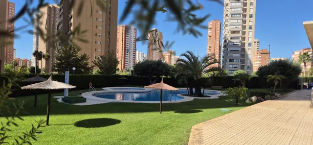 Moderno piso en Benidorm, Zona Juzgados - foto 4