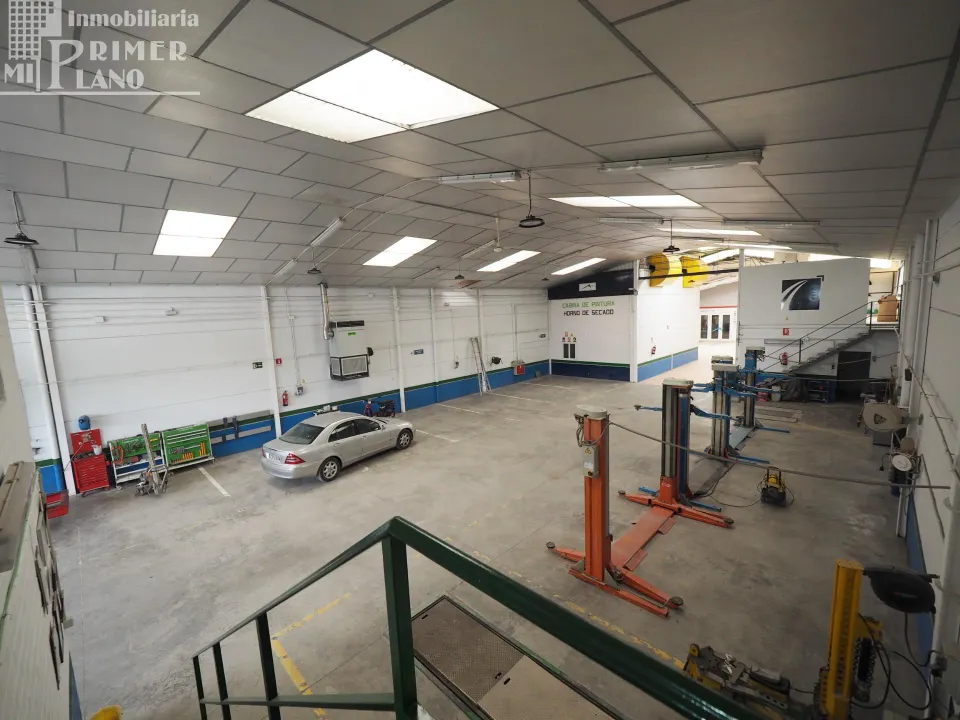 Amplia Nave Industrial en Tomelloso - Oportunidad Única por €650,000