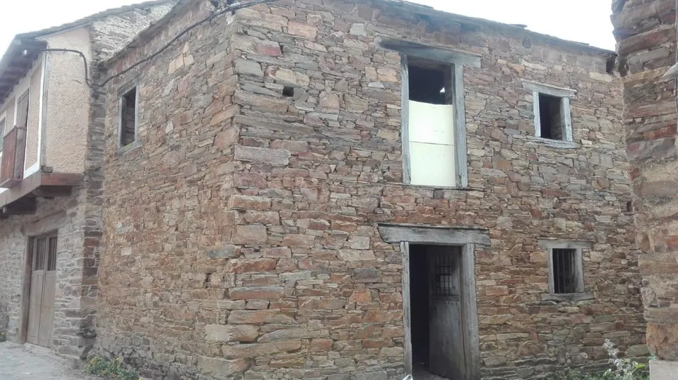 CASA DE PIEDRA PARA REHABILITAR