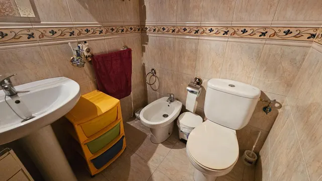 Adosado con vistas al Castillo y piscina comunitaria — 24