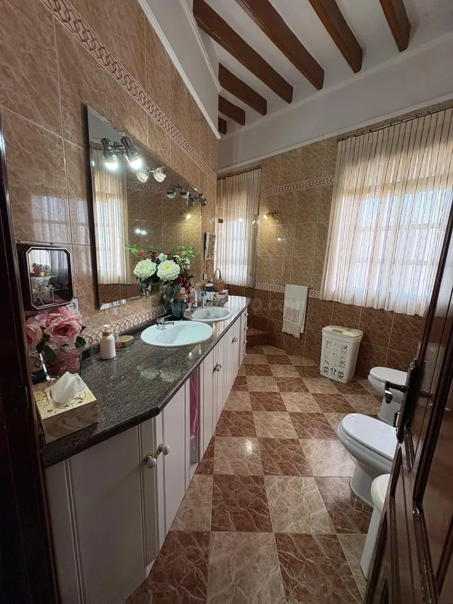 Oportunidad Única: Local Comercial con Vivienda en Planta Primera! — 21