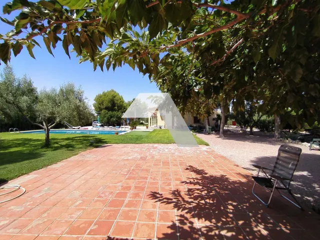 Chalet en venta — 13