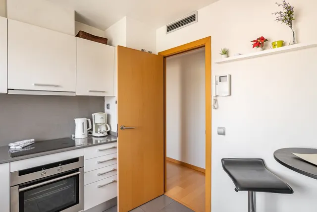 PISO AMUEBLADO — 18