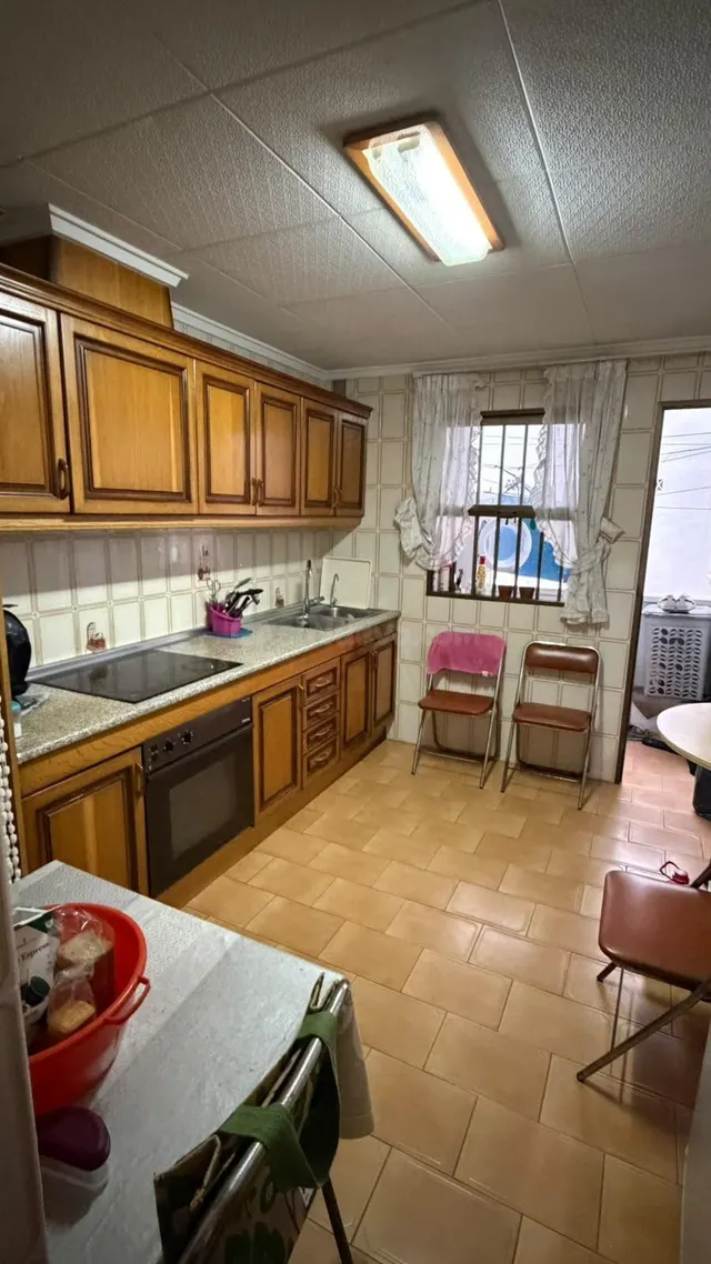 Apartamento con terraza, Alicante, Torrevieja, Playa de los Locos. 3 habitaciones, 116 m2, 30 metros del mar — 4