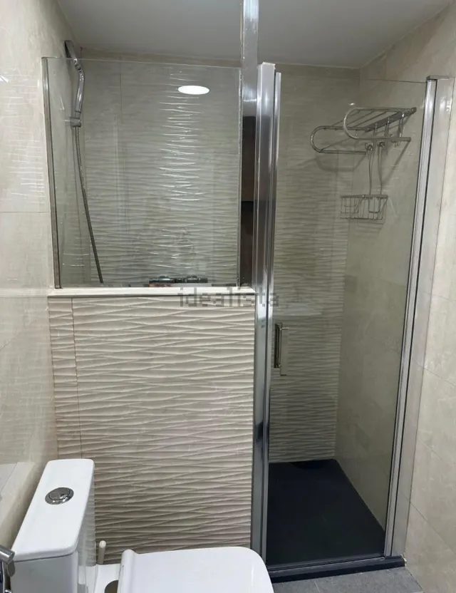 ALQUILER DE EXCELENTE VIVIENDA AMUEBLADA ZONA SANTO DOMINGO AL LADO DE RENFE — 14