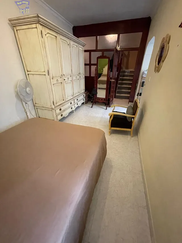 SE VENDE CASA EN ZONA DEL BARRIO BAJO — 34