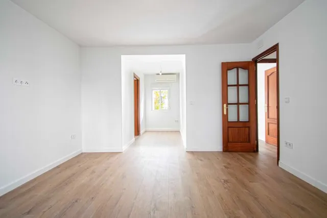 Estupendo piso en Polígono San Pablo, junto Avda Villas de C - foto 2