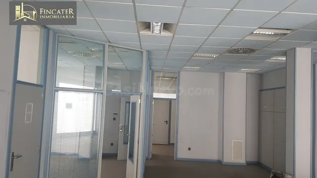 IDEAL OFICINAS, ALQUILER DE LOCAL EN ZONA FUENFRESCA - foto 2