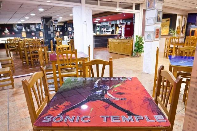 PLENO CENTRO PLAYA DE GANDIA - LOCAL COMERCIAL - SE VENDE — 9