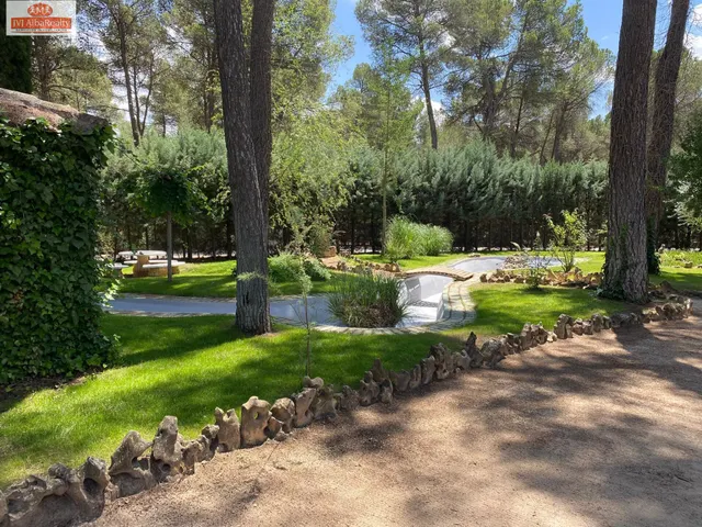 ESPECTACULAR CHALET EN PINARES DEL JUCAR — 8
