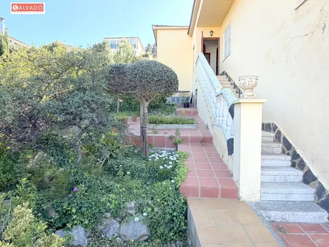 CHALET EN ALBINYANA CON JARDÍN Y PISCINA !! — 8