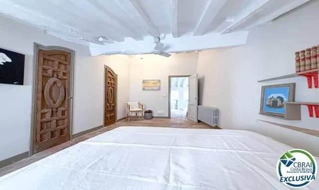 Casa en venta en Espolla — 35