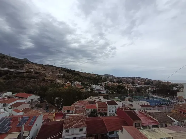 Amplia y Luminosa Casa en Pedregalejo Alto — 24
