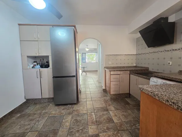 Casa adosada de 2 dormitorios con terrazas, piscina y garaje en Torremolinos — 8