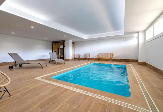 Espectacular piso con vistas al mar en torreblanca, Fuengirola – urbanización con piscinas, spa y gimnasio — 9