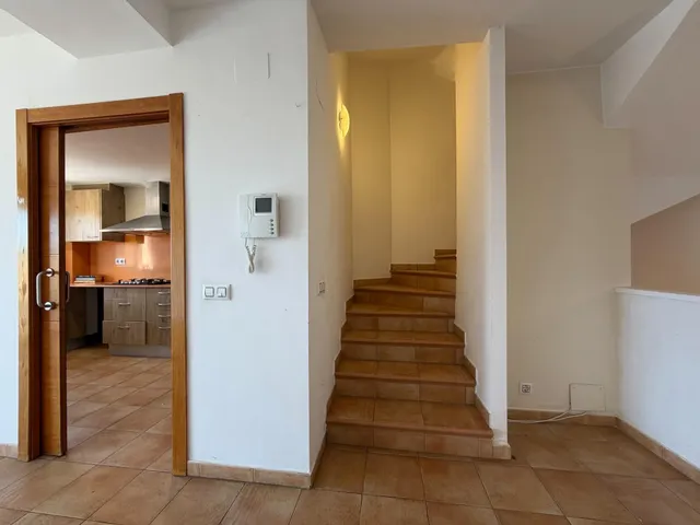 NO ES UNA ALQUILER ANUAL ES UNA COMPRA APLAZADA Tríplex exclusivo con vistas al mar  y a la montaña en Vilamaniscle — 28