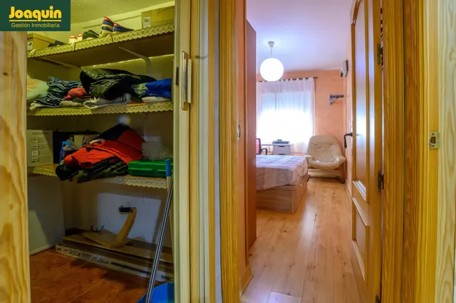 Piso entre Avenida Barcelona y Facultad de Derecho — 25