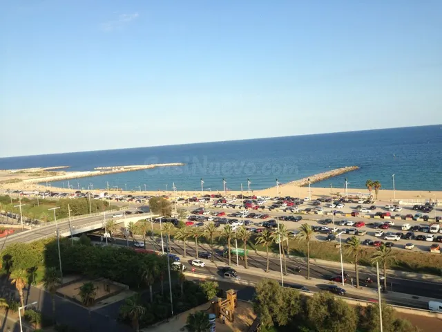 Piso de diseño con Vistas a Mar y Barcerlona - foto 2