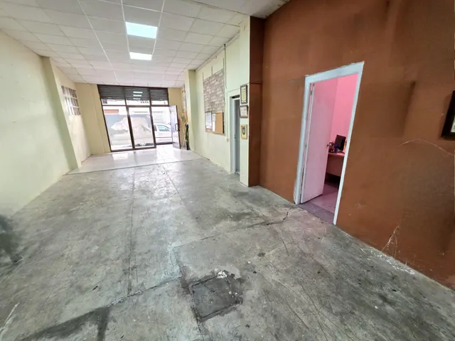 LOCAL COMERCIAL EN CASTELLÓN DE LA PLANA — 5