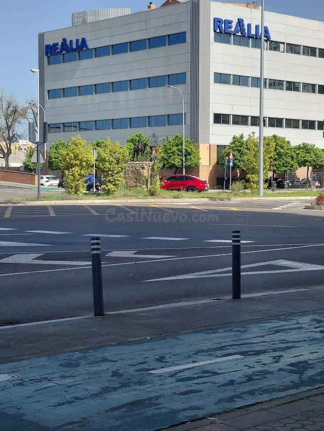 Venta de amplio piso en Nervión - foto 2