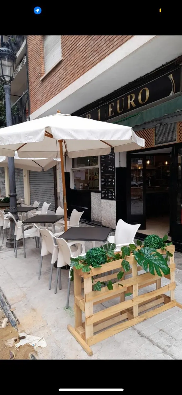 SE VENDE  BAJO CON NEGOCIO DE BAR SIN TRASPASO — 5